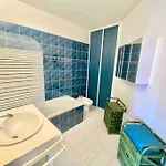 Aquarine Piscine Acces Plage Сен-Рафаэль